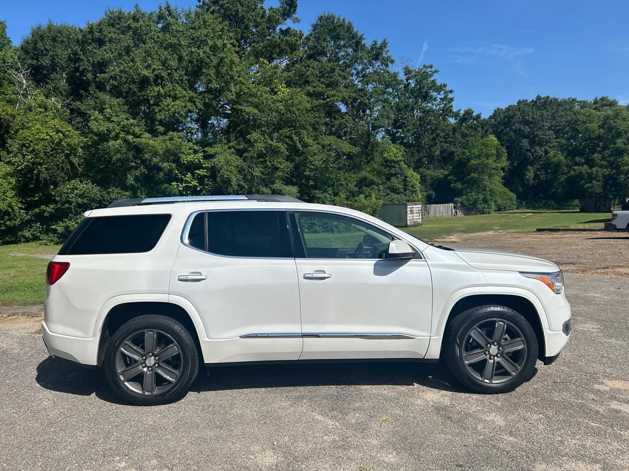 GMC Acadia Denali 2019