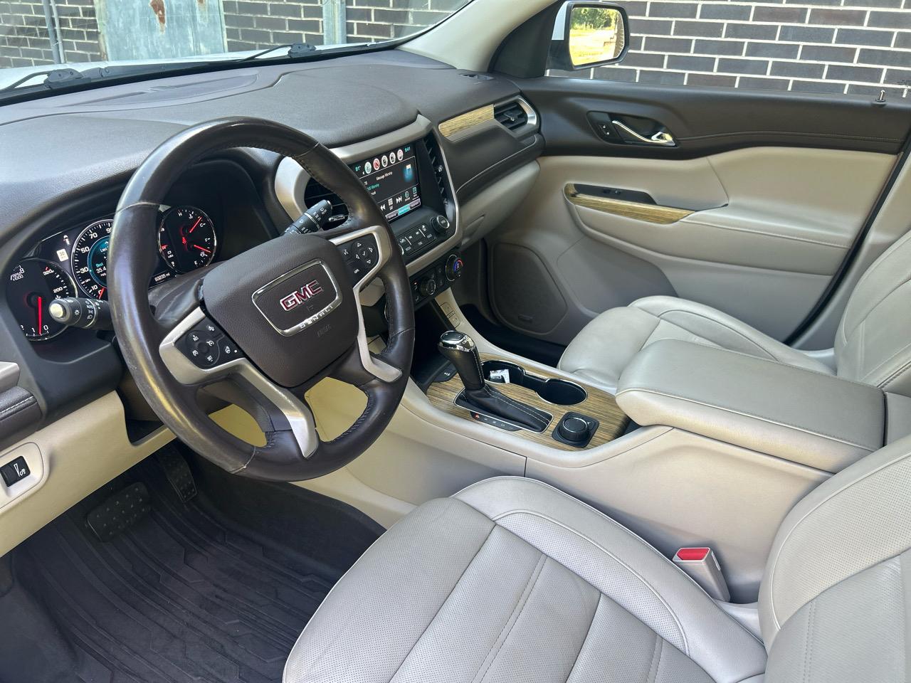 GMC Acadia Denali 2019