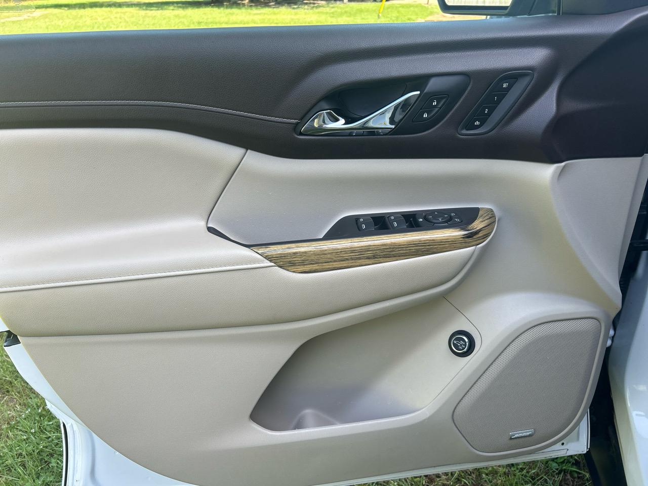 GMC Acadia Denali 2019