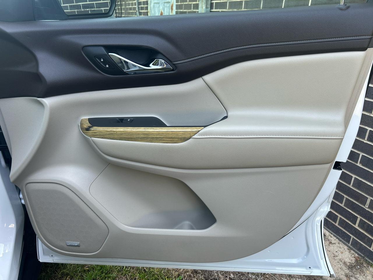 GMC Acadia Denali 2019