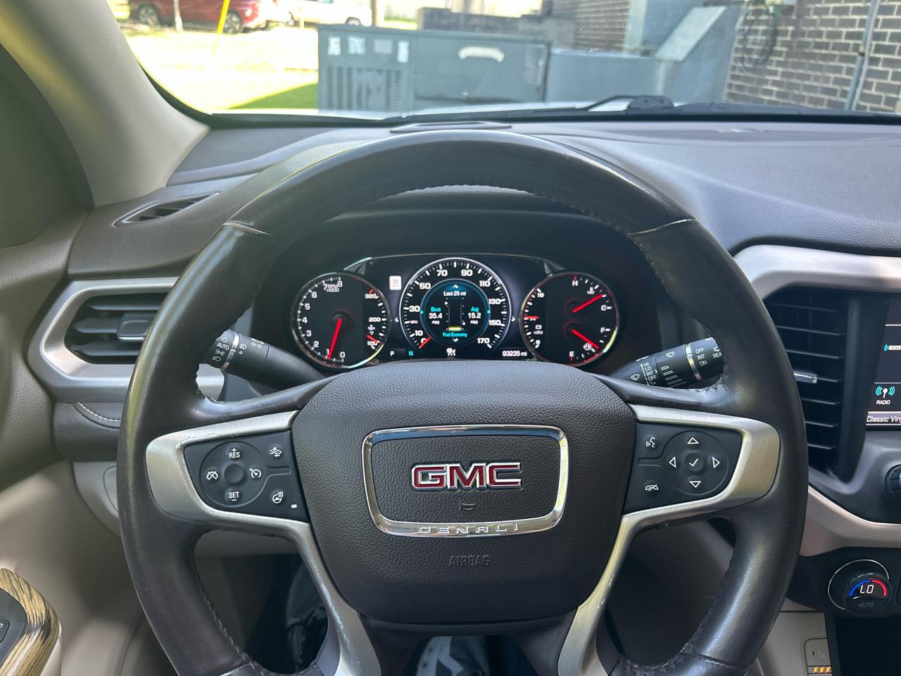 GMC Acadia Denali 2019