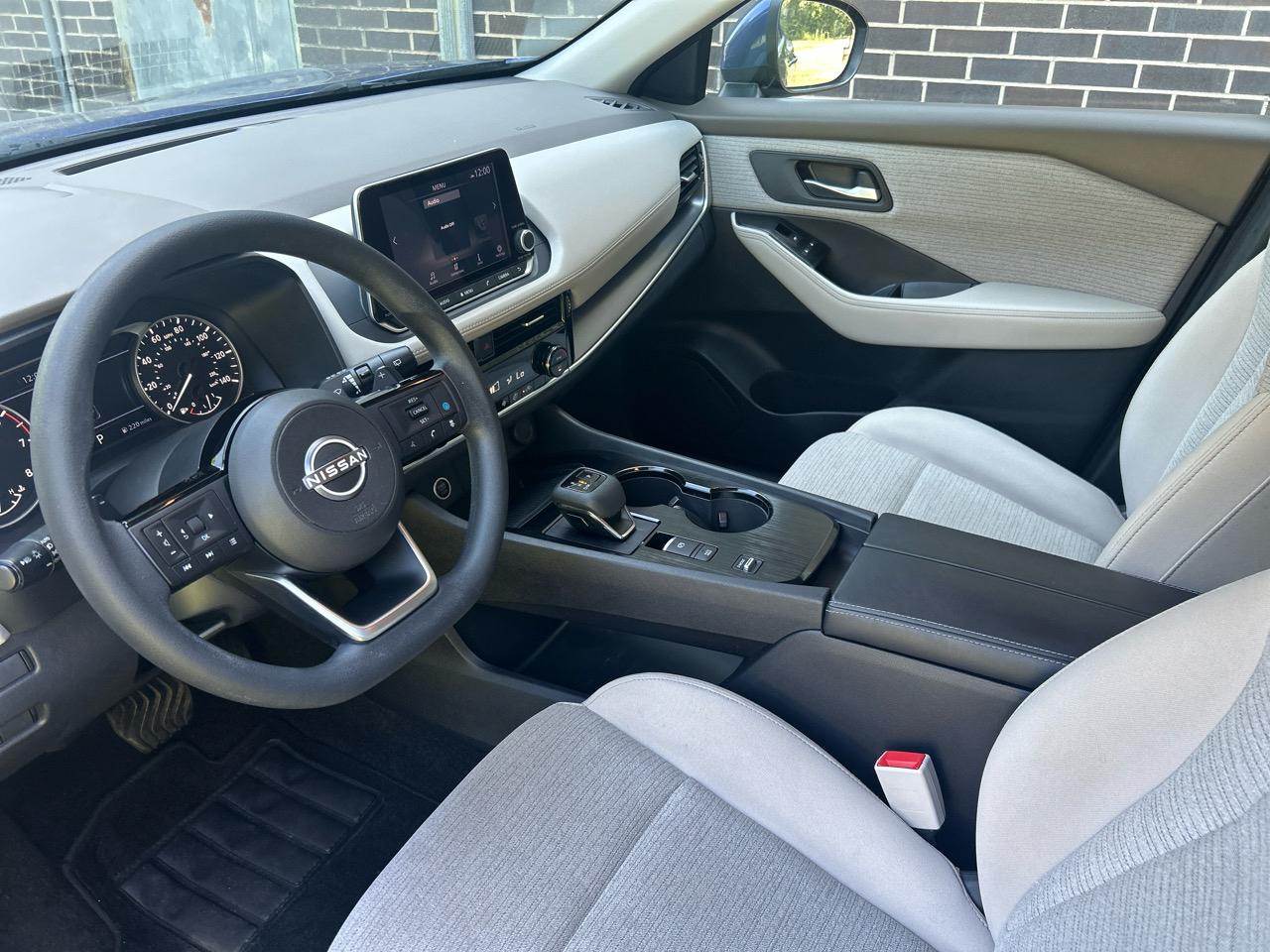 Nissan Rogue SV 2023