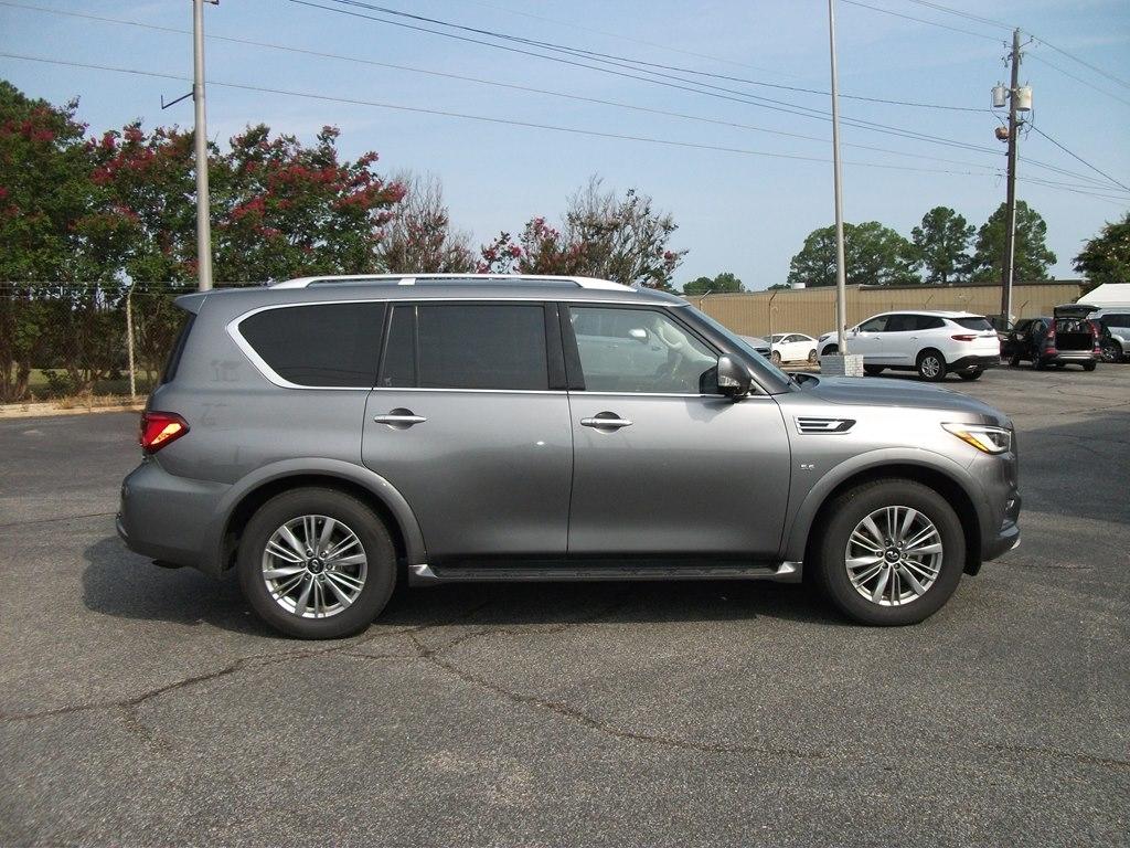 Infiniti QX80 LUXE 2019