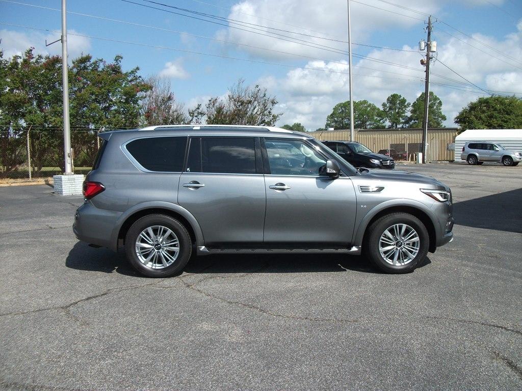 Infiniti QX80 LUXE 2019