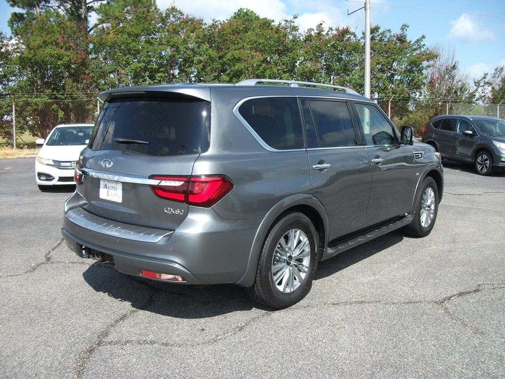Infiniti QX80 LUXE 2019