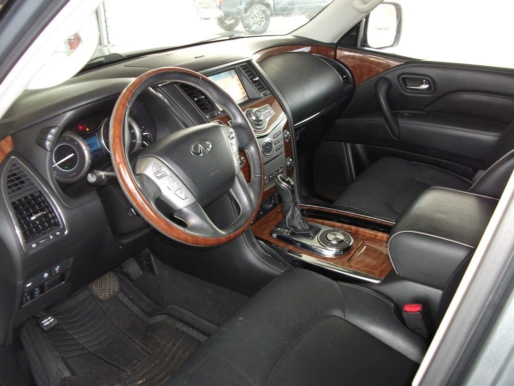Infiniti QX80 LUXE 2019