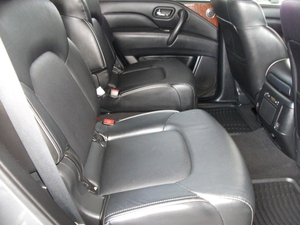 Infiniti QX80 LUXE 2019