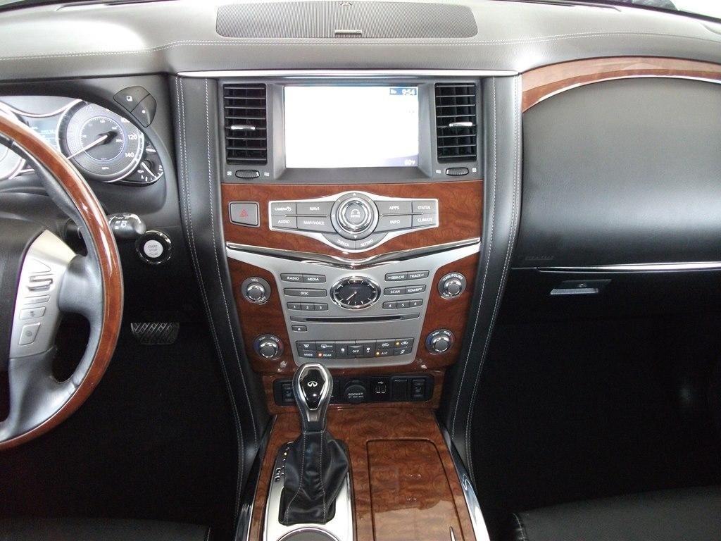 Infiniti QX80 LUXE 2019