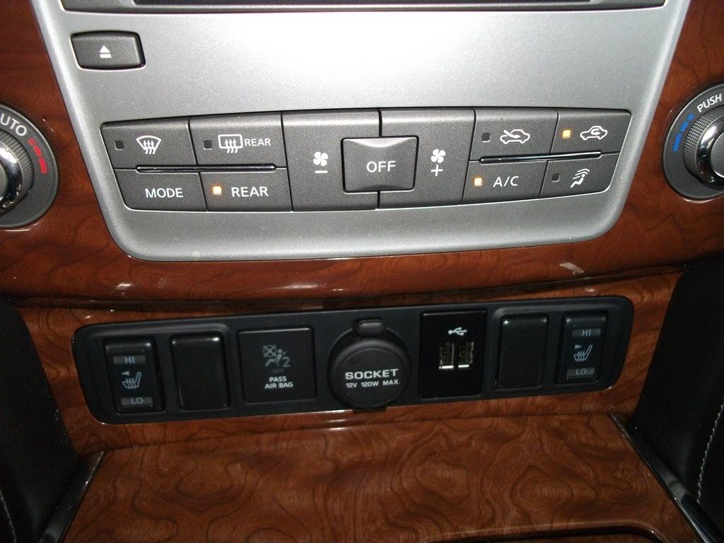 Infiniti QX80 LUXE 2019