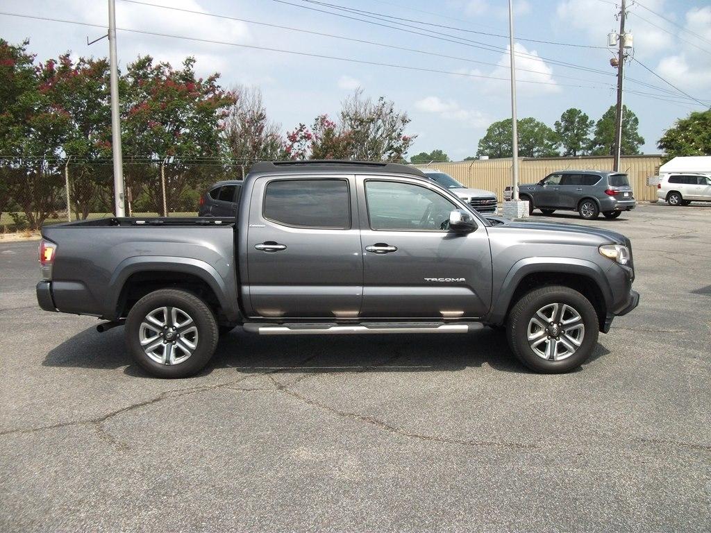Toyota Tacoma Limited Double Cab V6 6AT 2WD 2017