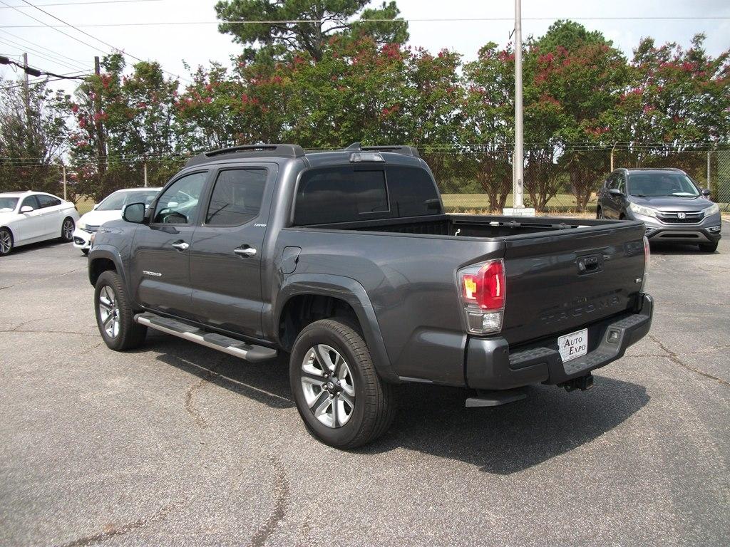 Toyota Tacoma Limited Double Cab V6 6AT 2WD 2017