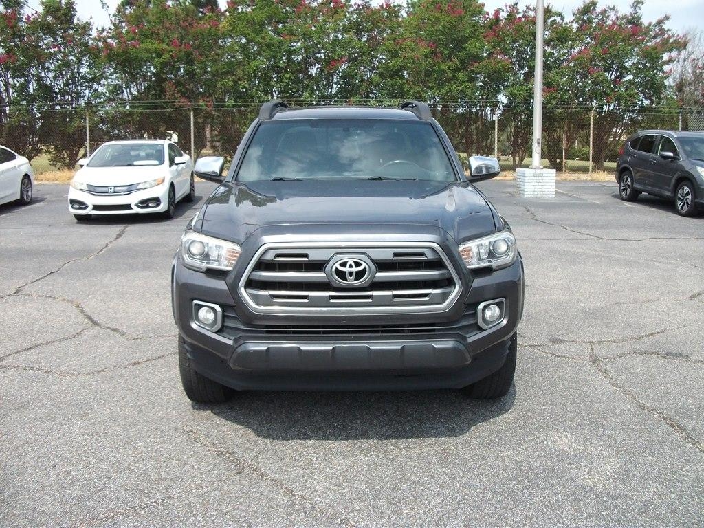 Toyota Tacoma Limited Double Cab V6 6AT 2WD 2017