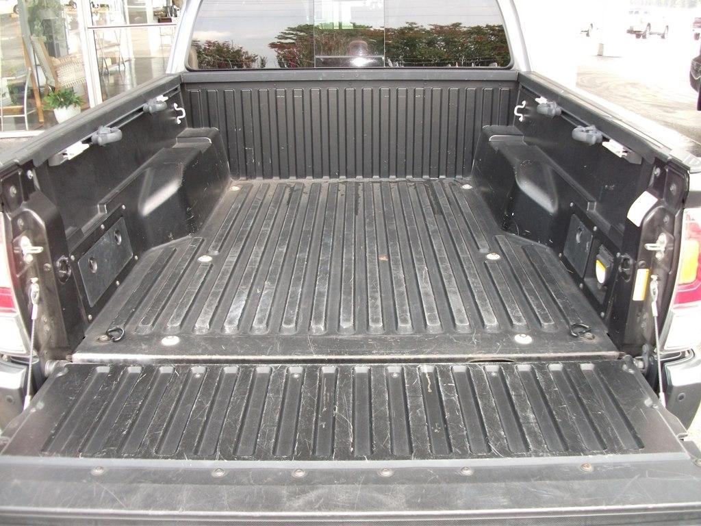 Toyota Tacoma Limited Double Cab V6 6AT 2WD 2017