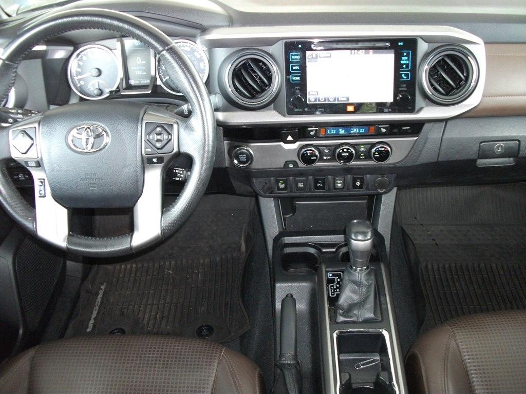 Toyota Tacoma Limited Double Cab V6 6AT 2WD 2017