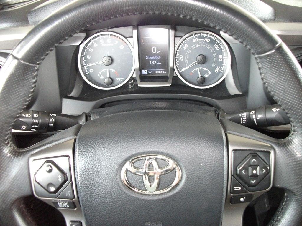 Toyota Tacoma Limited Double Cab V6 6AT 2WD 2017