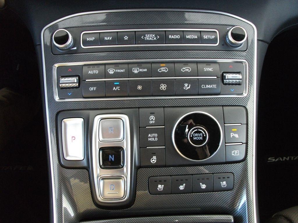 Hyundai Santa Fe Limited 2022