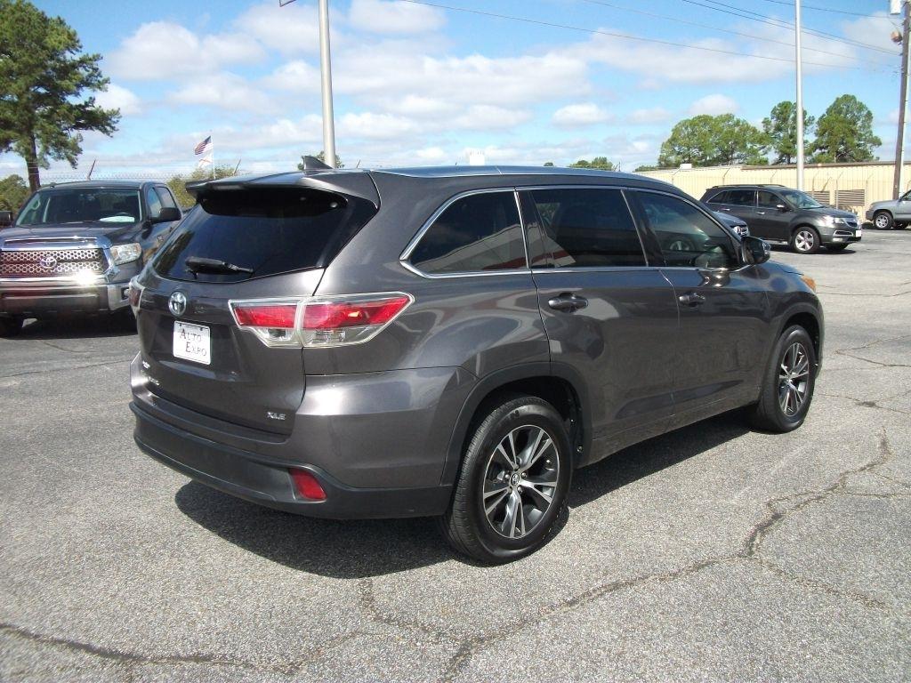 Toyota Highlander XLE FWD V6 2016