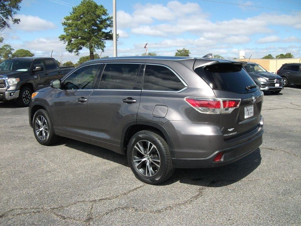 Toyota Highlander XLE FWD V6 2016