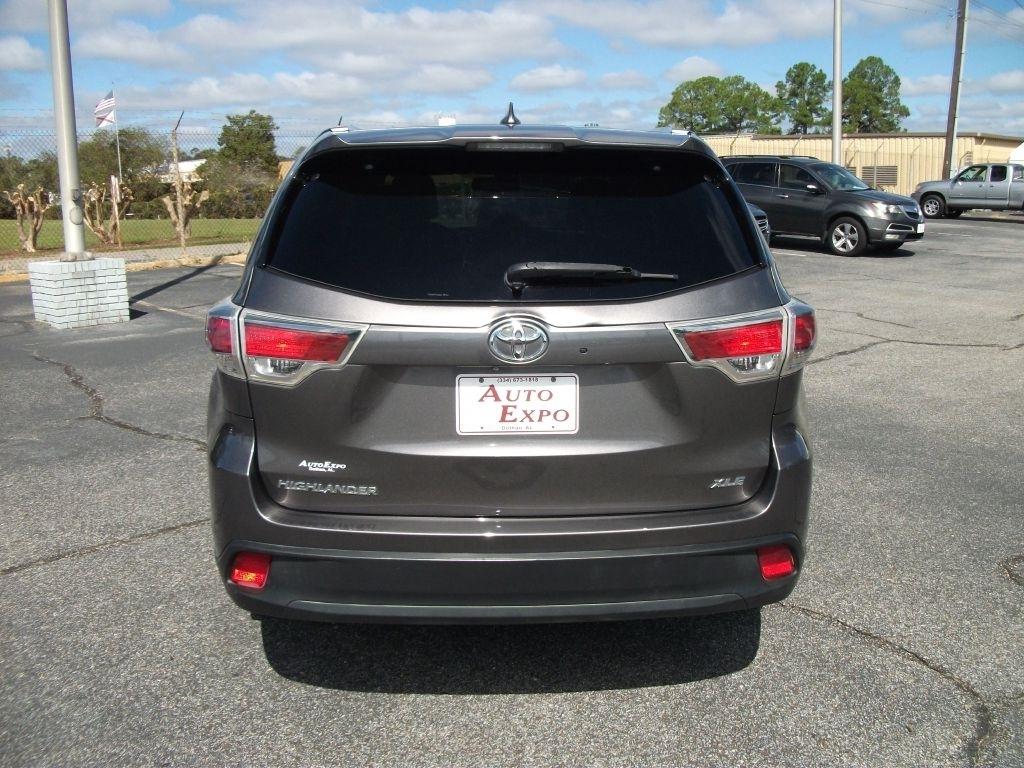 Toyota Highlander XLE FWD V6 2016