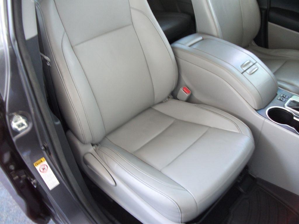Toyota Highlander XLE FWD V6 2016