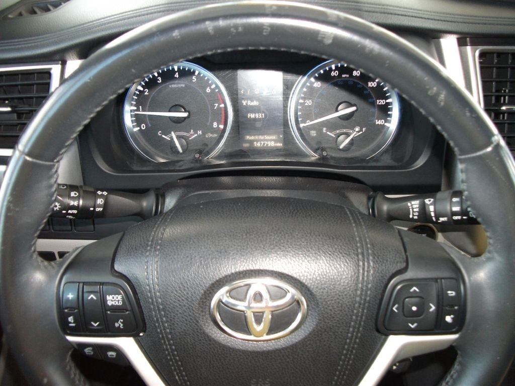 Toyota Highlander XLE FWD V6 2016