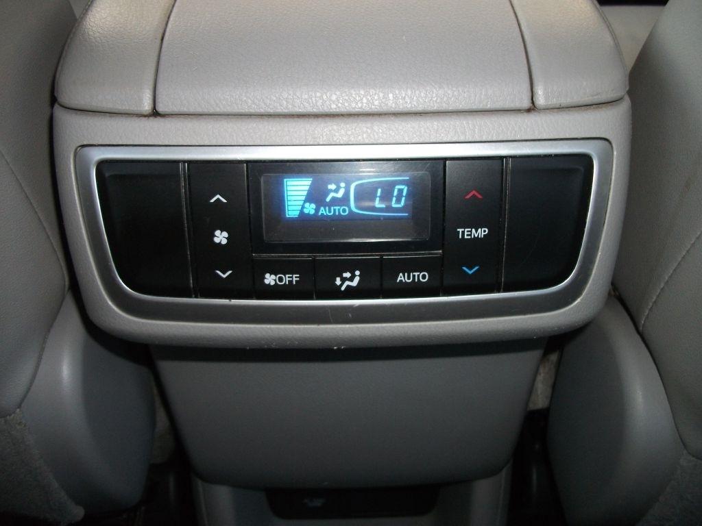 Toyota Highlander XLE FWD V6 2016