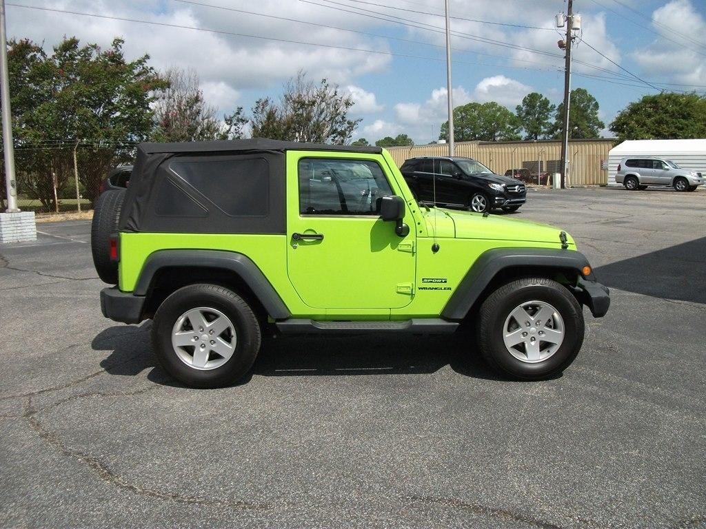 Jeep Wrangler Sport 4WD 2013