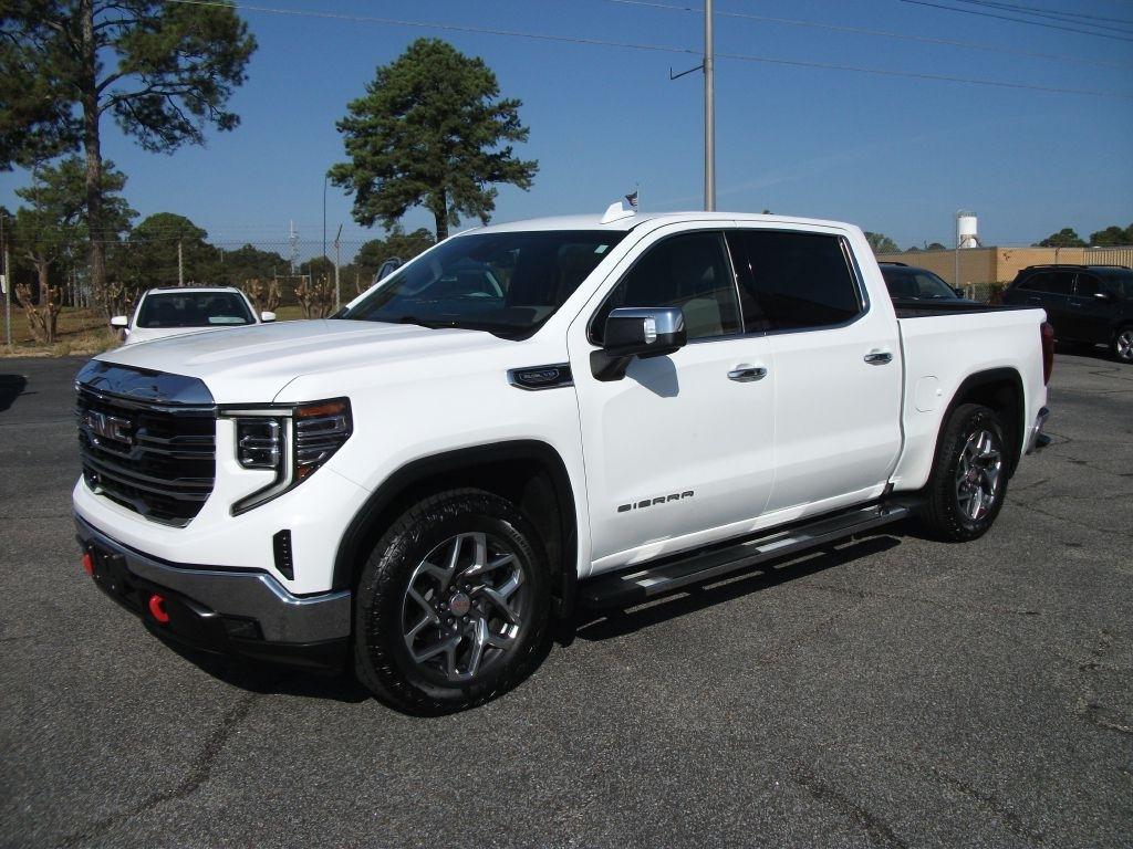 GMC Sierra 1500 SLT Crew Cab 2WD 2023