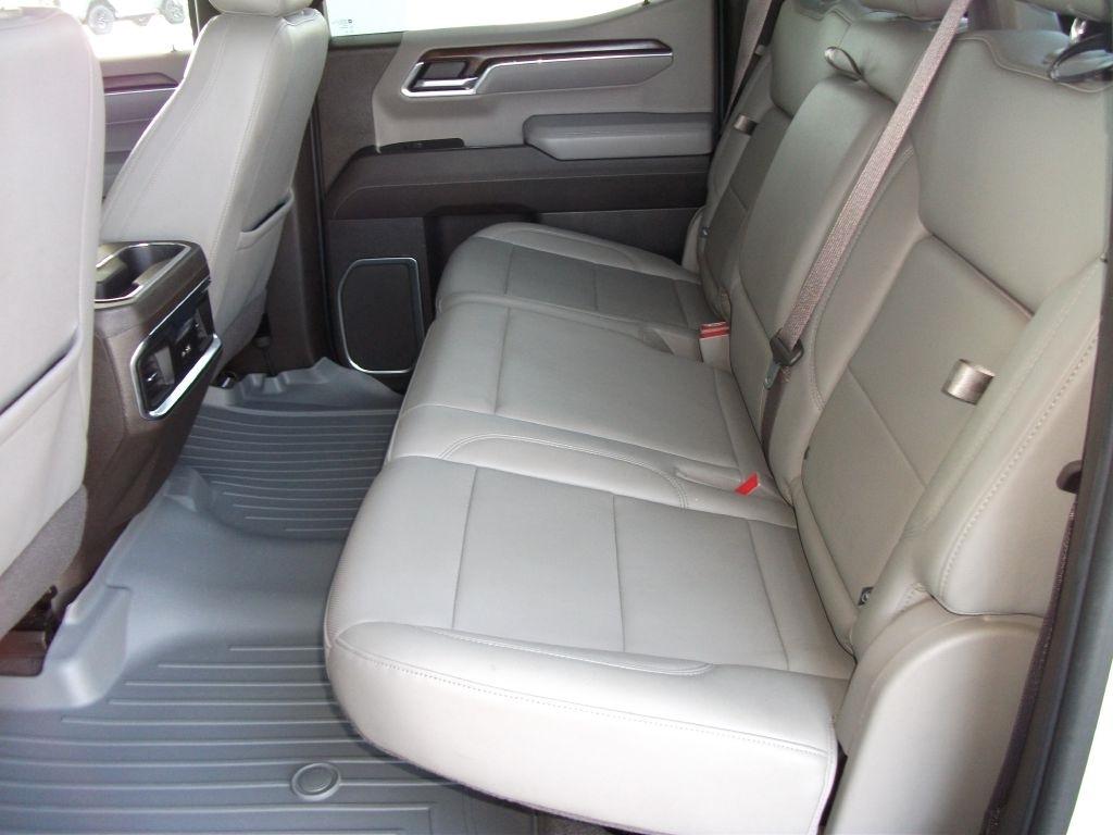 GMC Sierra 1500 SLT Crew Cab 2WD 2023