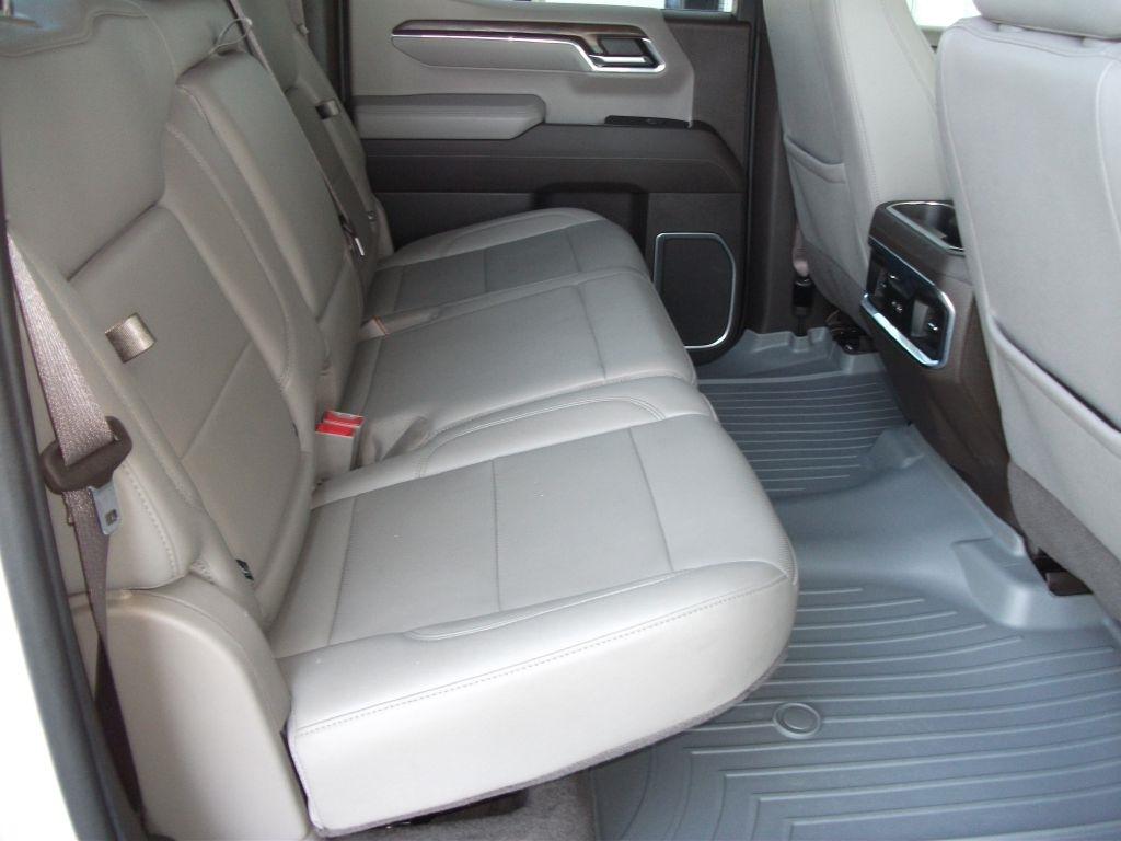 GMC Sierra 1500 SLT Crew Cab 2WD 2023