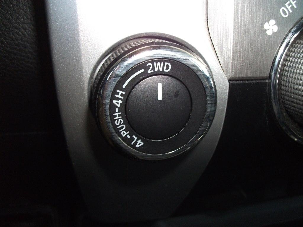 Toyota Tundra SR5 5.7L V8 CrewMax 4WD 2014