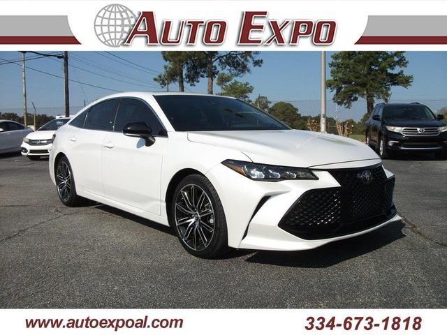 White 2019 Toyota Avalon Sedan Front-Wheel Drive Automatic
