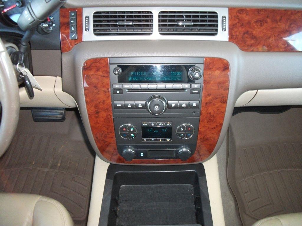 Chevrolet Silverado 1500 LTZ Crew Cab 4WD 2012