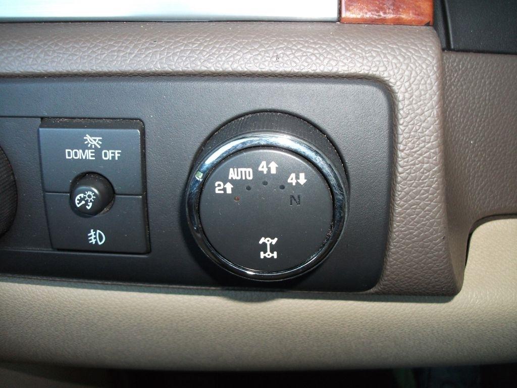 Chevrolet Silverado 1500 LTZ Crew Cab 4WD 2012