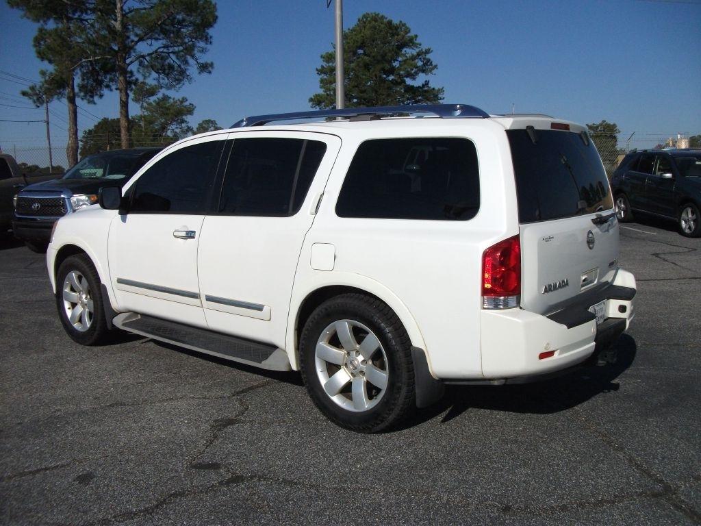 Nissan Armada 2WD 4dr SL 2013
