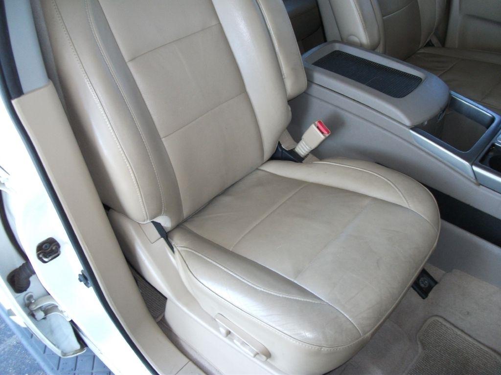 Nissan Armada 2WD 4dr SL 2013