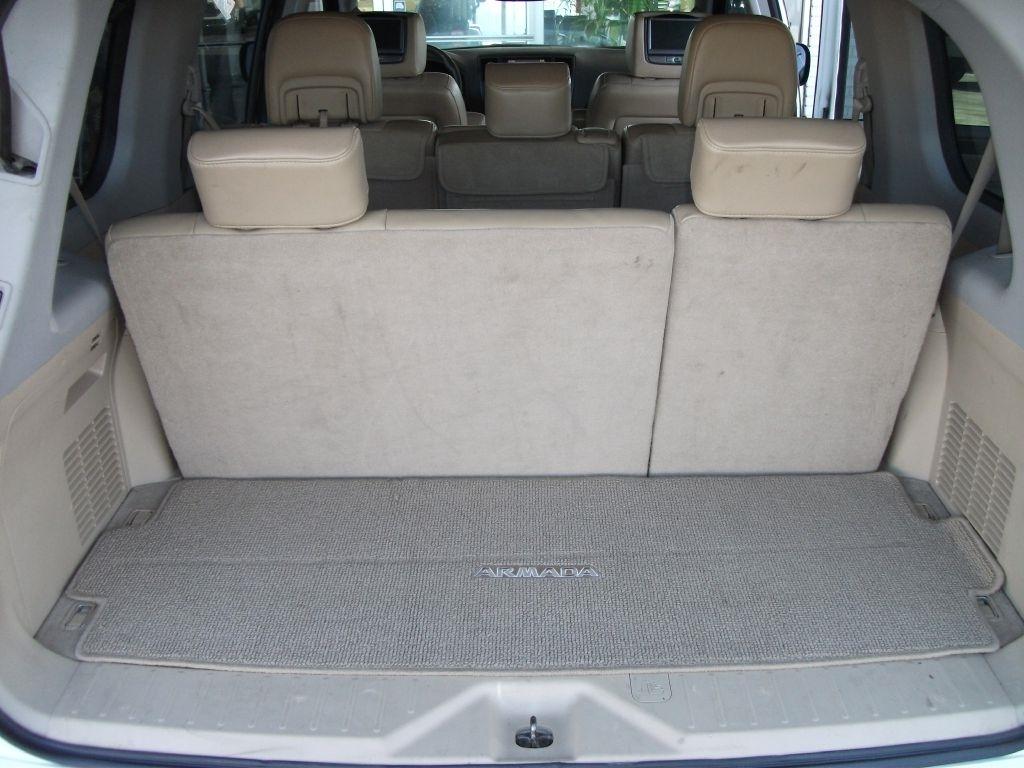 Nissan Armada 2WD 4dr SL 2013