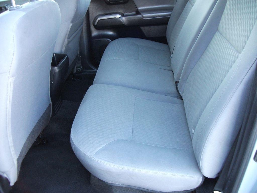 Toyota Tacoma SR5 Double Cab V6 2021