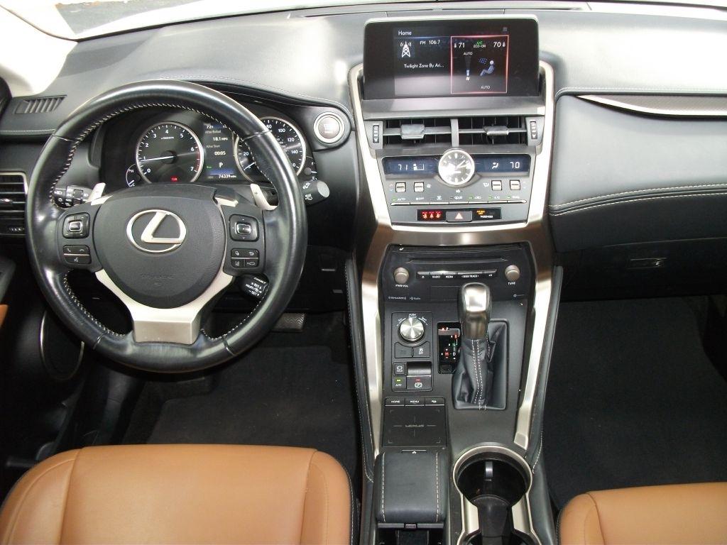 Lexus NX 300  2018