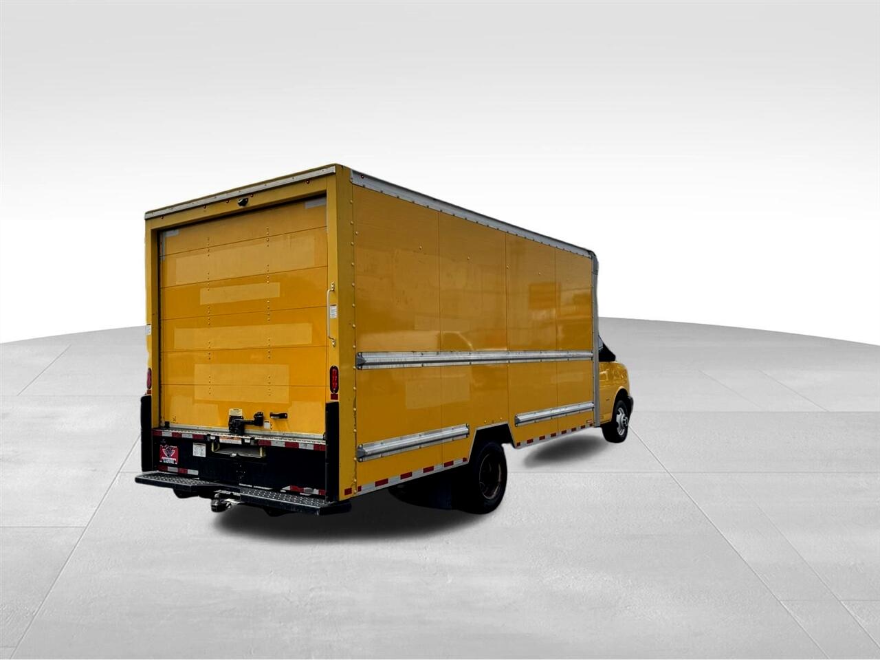 2021 Gmc Savana Cutaway 3500 photo 4