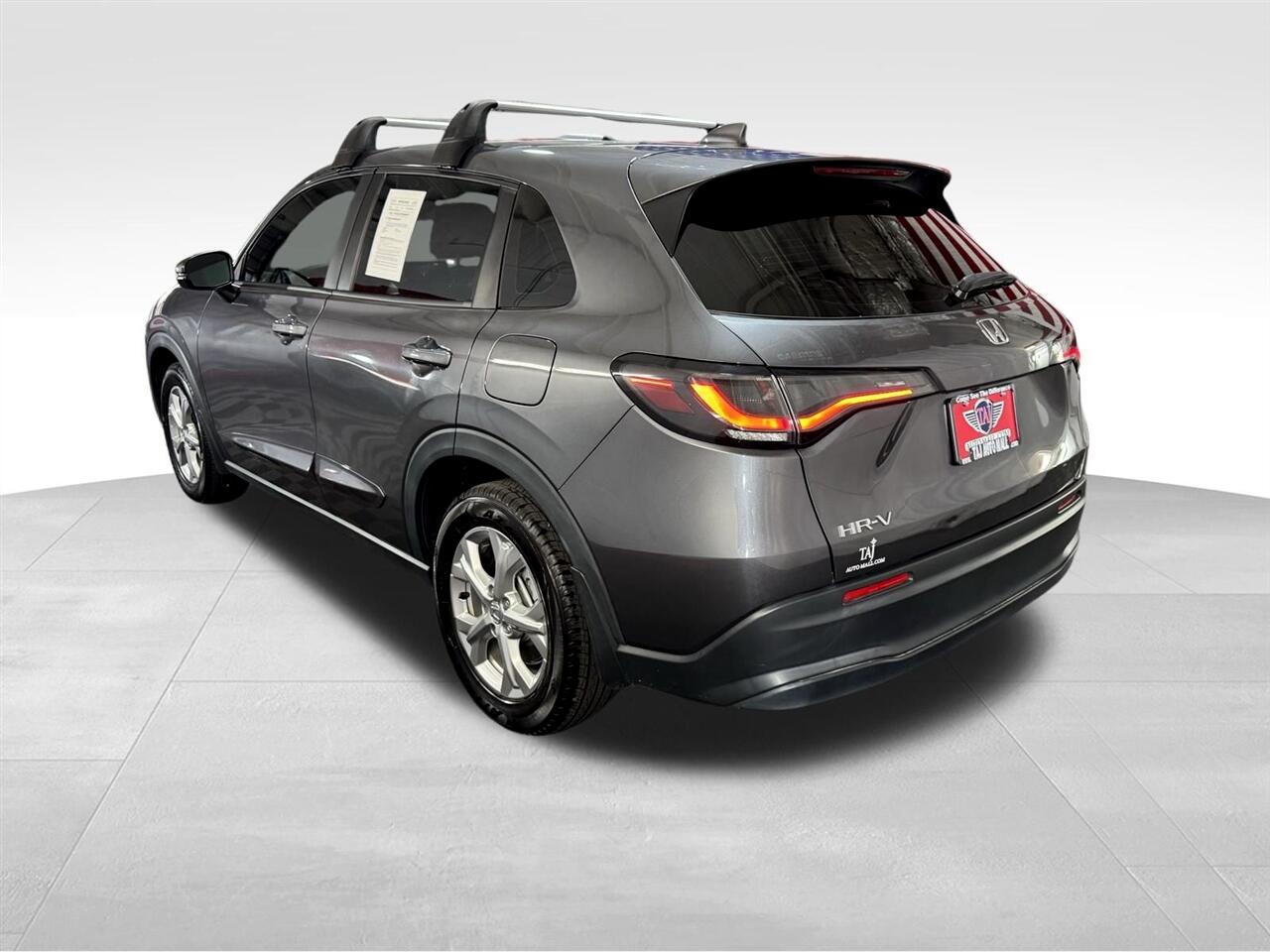 2023 Honda HR-V LX photo 6