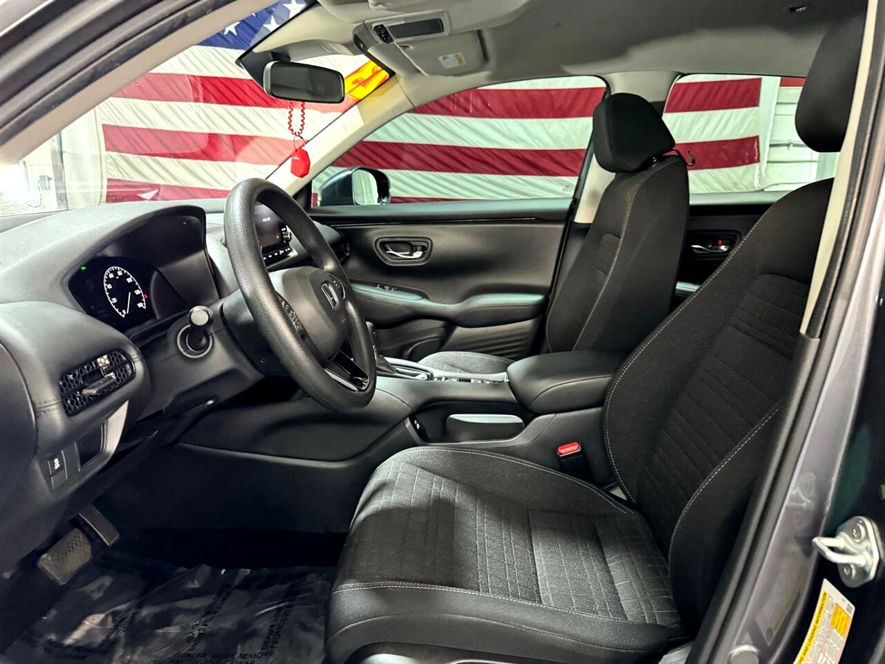 2023 Honda HR-V LX photo 9