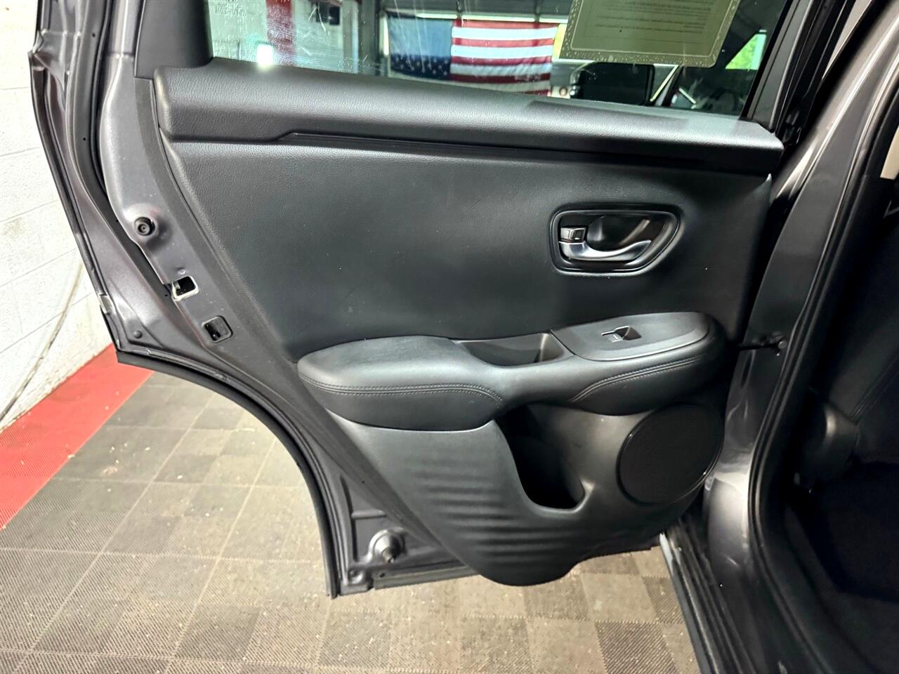 2023 Honda HR-V LX photo 10