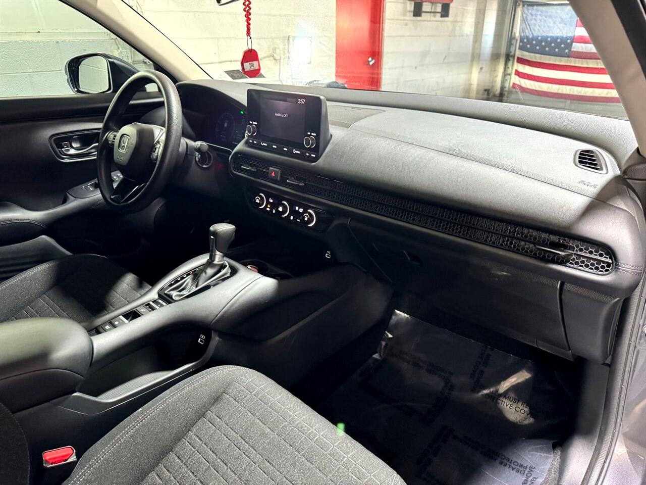 2023 Honda HR-V LX photo 13