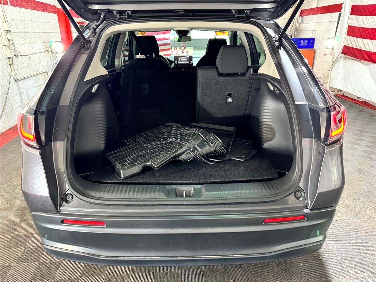 2023 Honda HR-V LX photo 14