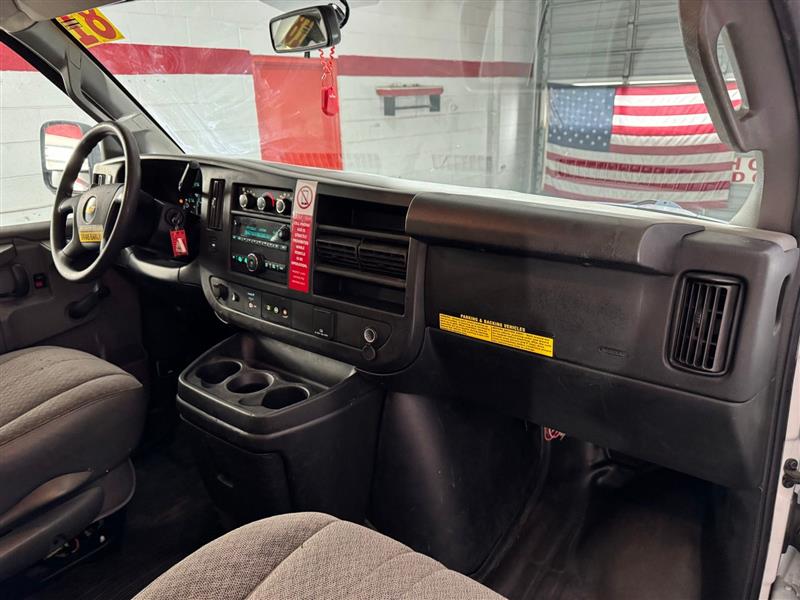 Chevrolet Express Cargo Van RWD 2500 135" 2018 Chevrolet Express Cargo Van RWD 2500 135" 2018