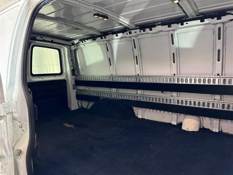 Chevrolet Express Cargo Van RWD 2500 135" 2018 Chevrolet Express Cargo Van RWD 2500 135" 2018