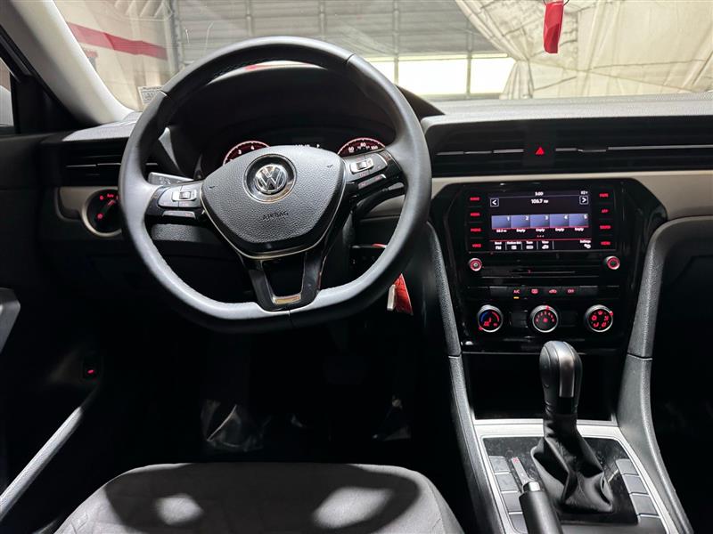 Volkswagen Passat 2.0T S Auto 2021 Volkswagen Passat 2.0T S Auto 2021