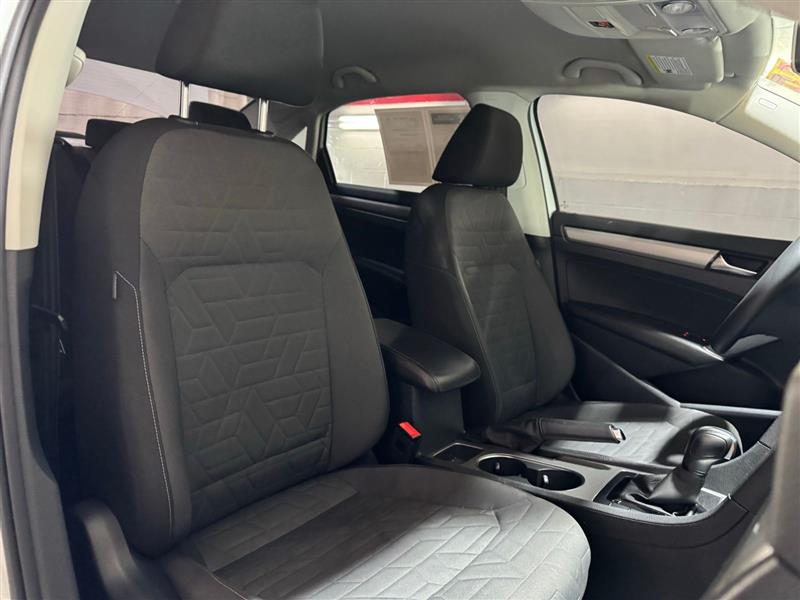 Volkswagen Passat 2.0T S Auto 2021 Volkswagen Passat 2.0T S Auto 2021