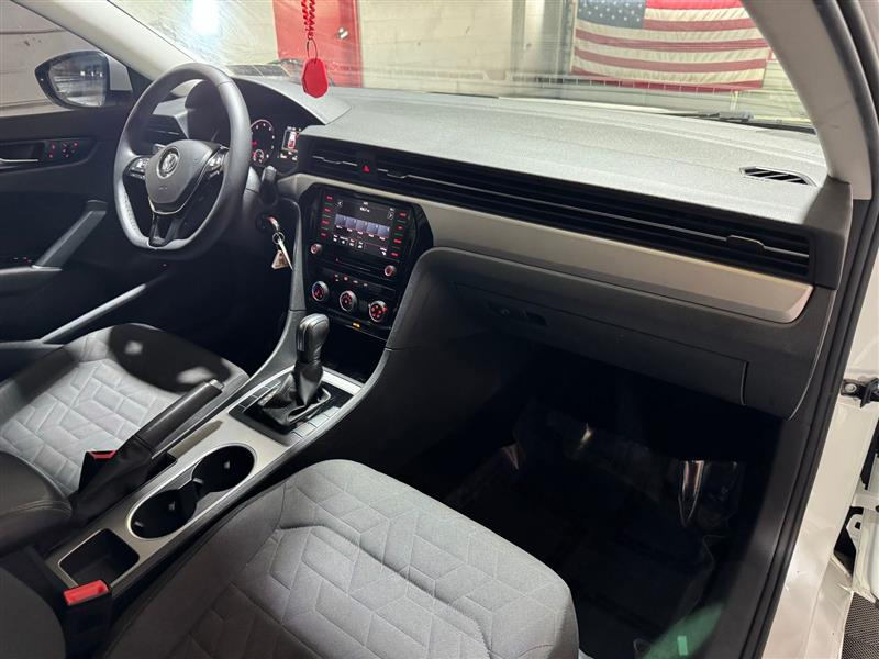 Volkswagen Passat 2.0T S Auto 2021 Volkswagen Passat 2.0T S Auto 2021